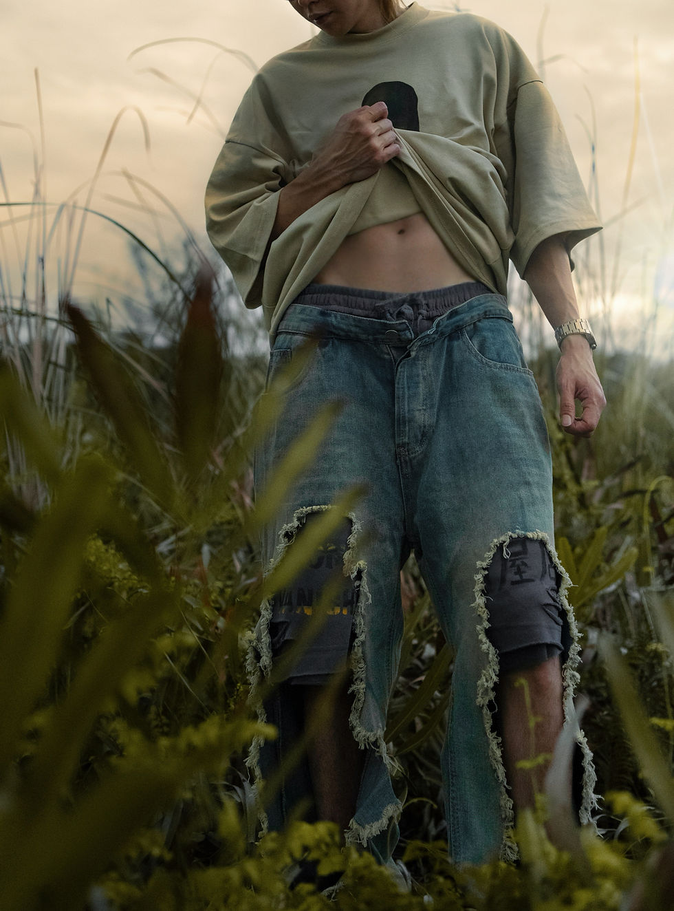 Thumbnail: Vanish Pants Drawstring Jeans