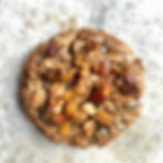 cookies artisanaux au granola maison peu sucré riche en noix alpiescookies