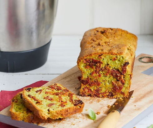 cake pesto tomates séchées.jpg