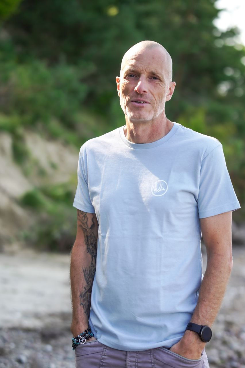 Miniaturbild: Leichtes T-Shirt mit WL Tag im Kreis