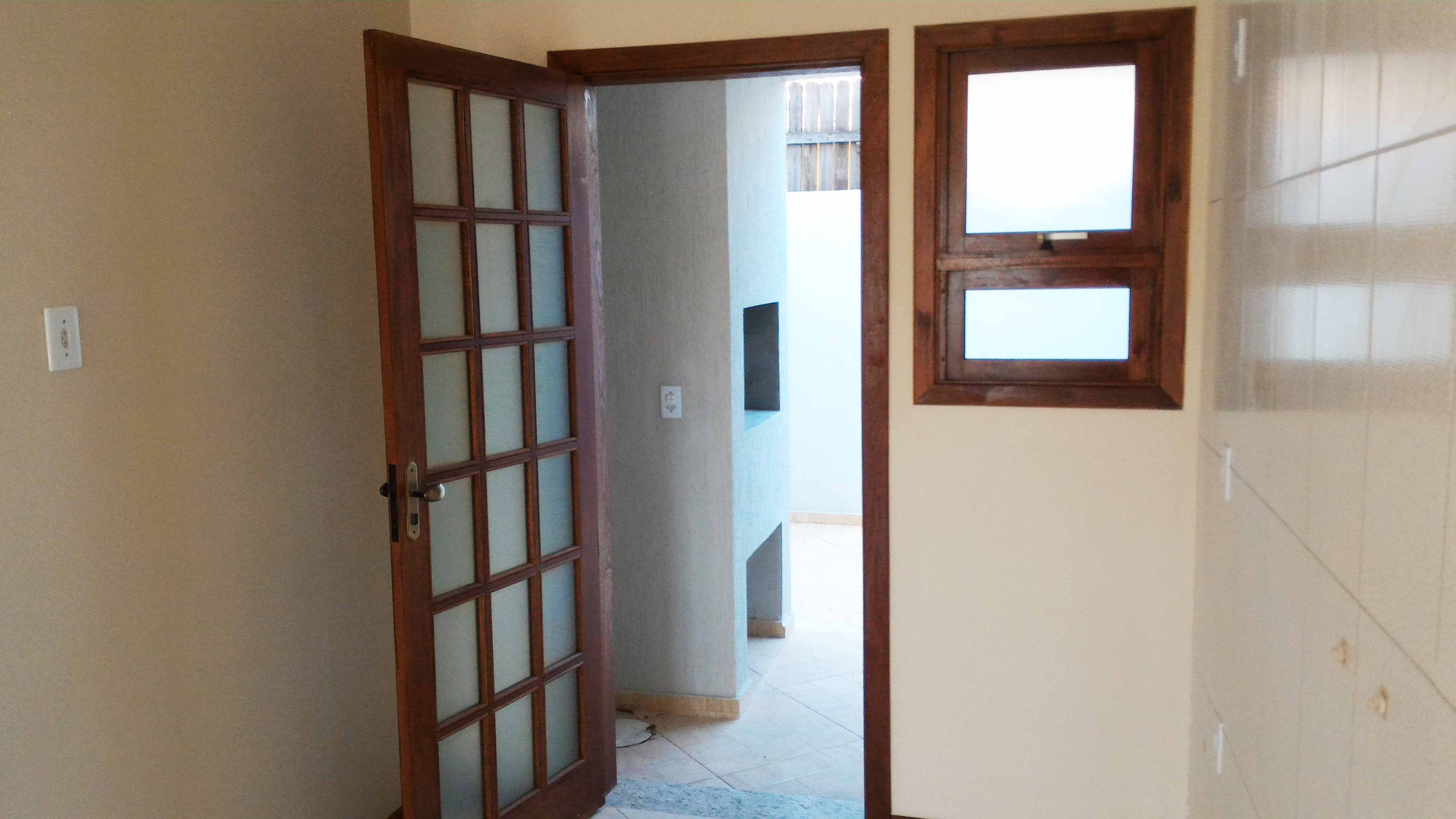 Ap102-porta-fundos-churrasqueira