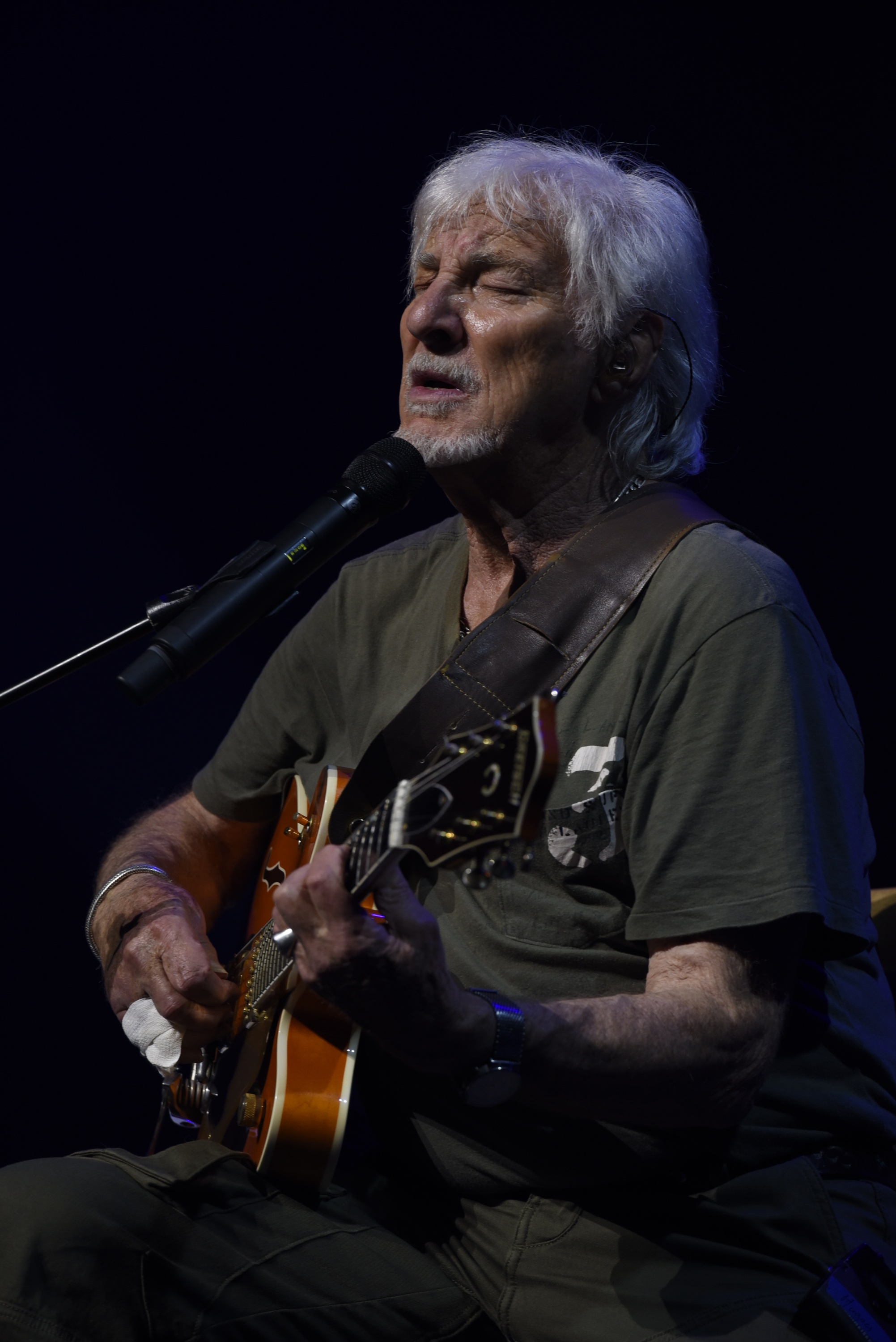 Hugues AUFRAY