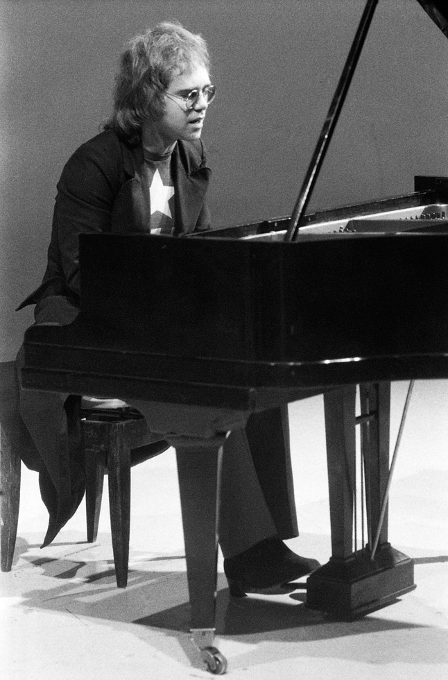 Elton JOHN