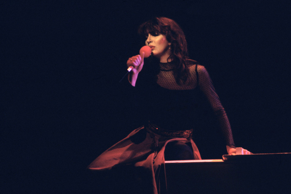 Kate BUSH