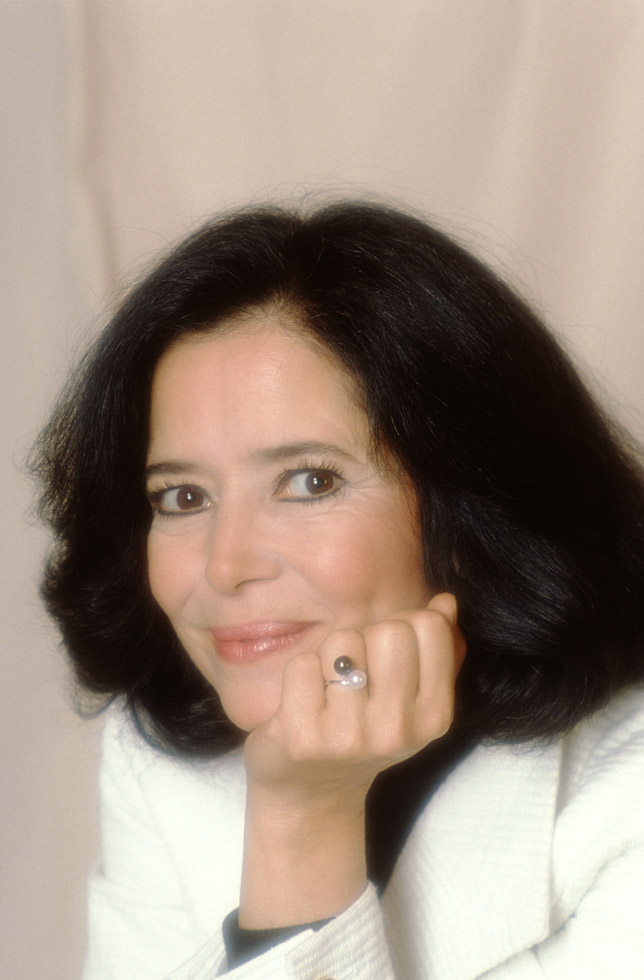Marie-José NAT