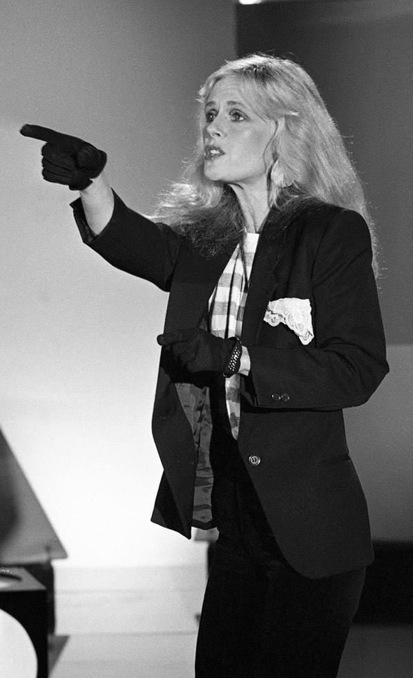 Kim CARNES