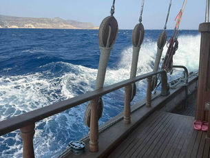 I + 6 : Diverted by the Winds - Venetian Fort instead of Minoan Palace