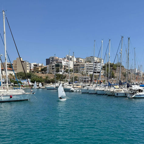 I + 7 : Agios Nikolaos - Stuck in the Marina