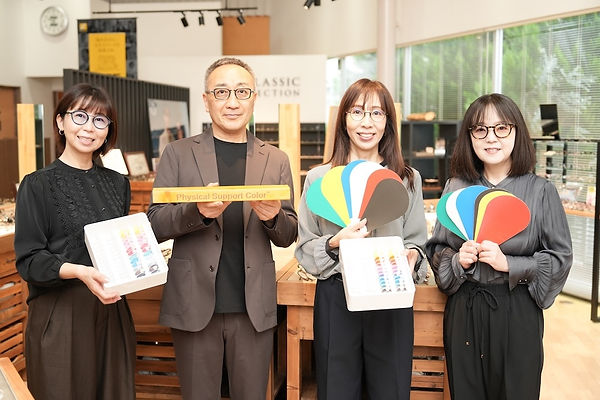 annaka-citymegane-eyeglasses-store22.jpg