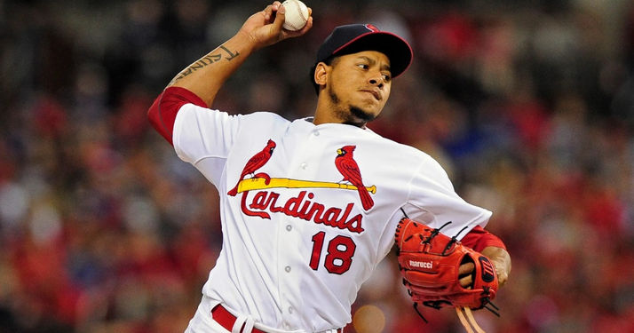 MLB suspende a Carlos Martínez, es acusado de abuso de menores y agresión sexual