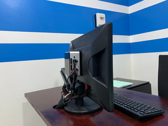 TRAVAUX INFORMATIQUE Á MICROPOP