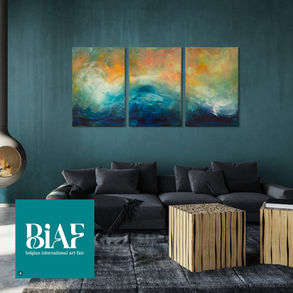 Kunstbeurs BIAF 2025 in de Waagnatie in Antwerpen met abstracte schilderijen van Sigrid Bedeer