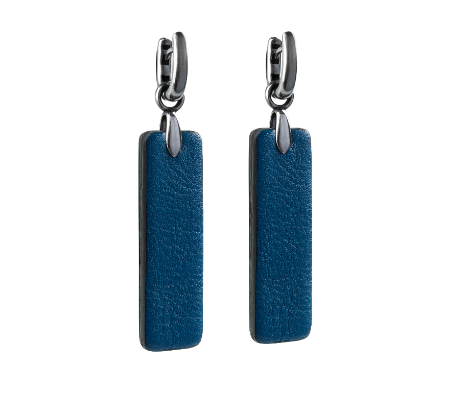 tumesinised kõrvarõngad