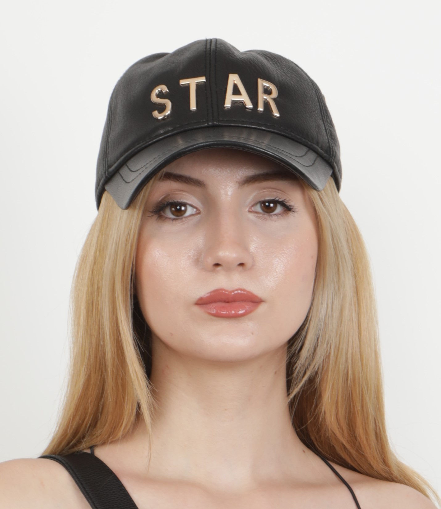 Star Woman Cap Black "Harfli Yıldızlı Siyah Deri Şapka"