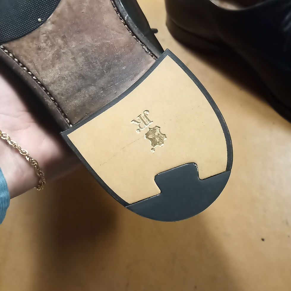 Lloyd Footwear (ロイドフットウェア) カウンターライニング かかと修理