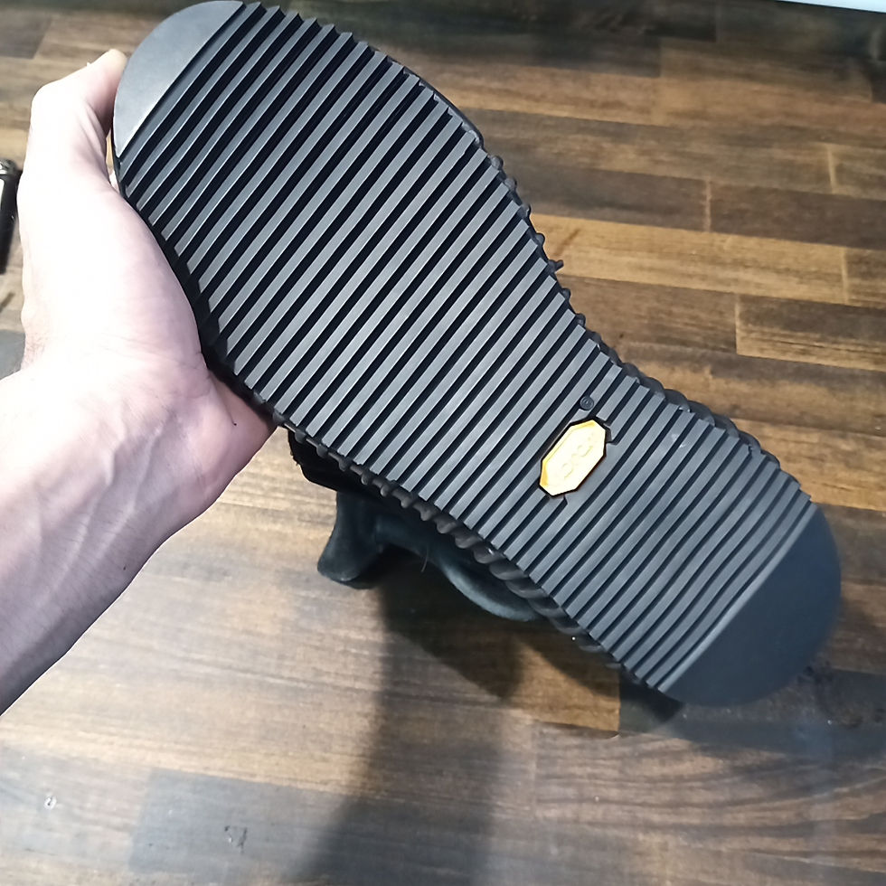 Adidas(スニーカー) 履き口 ソールシート 修理