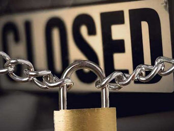 Κλείνουν και τα εμπορικά καταστήματα