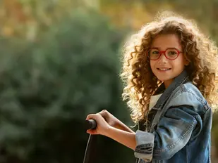 Νέοι επαναστατικοί φακοί επιβραδύνουν τη μυωπία στα παιδιά!