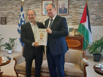 ΑΔΕΛΦΟΠΟΙΗΣΗ ΝΕΑΣ ΣΜΥΡΝΗΣ ΜΕ ΠΑΛΑΙΣΤΙΝΙΑΚΟ ΔΗΜΟ