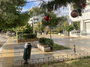 Αστόλιστη γιορτάζει εφέτος τα Χριστούγεννα η Πλατεία Νέας Σμύρνης