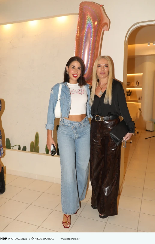 Λαμπερό party ομορφιάς της Χριστίνας Μπίτα στο Παλαιό Φάληρο (φωτος)