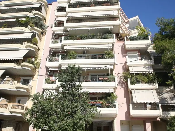 18χρονος έγινε αδελφοκτόνος για μια μπλούζα στη Νέα Σμύρνη
