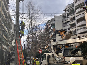 ΣΥΜΒΑΙΝΕΙ ΤΩΡΑ: Αλλάζουν τις κολόνες της ΔΕΗ - Διακοπή ρεύματος (Φωτος)
