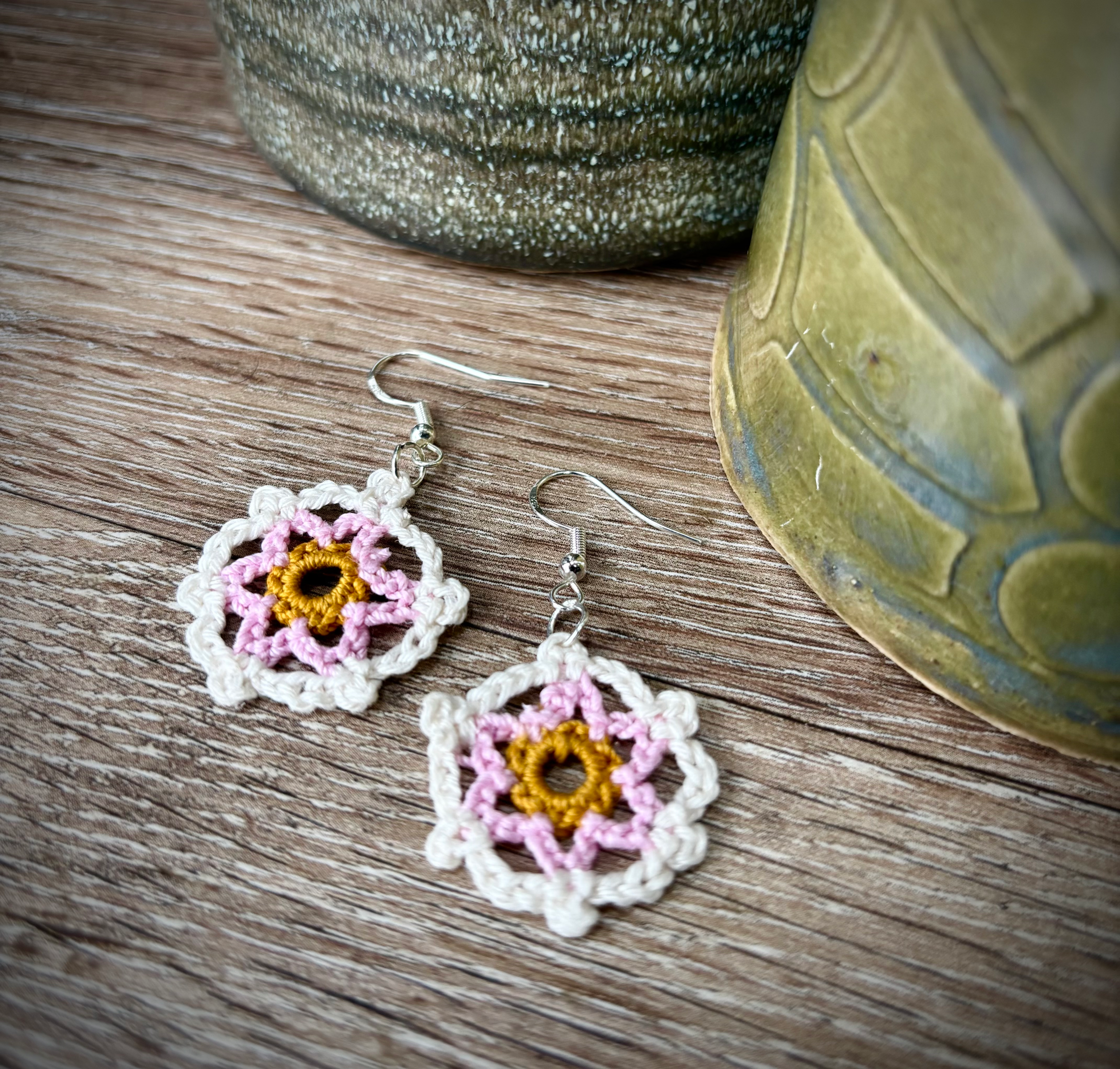 Ava small Mandala Earrings