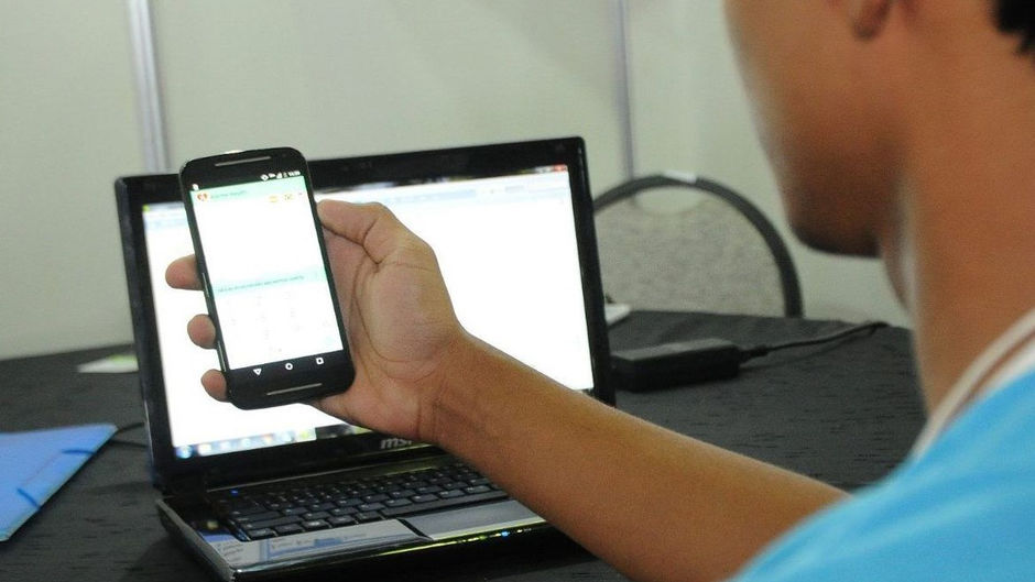 Ensino remoto e o acesso à educação: desafios e impactos no contexto da pandemia