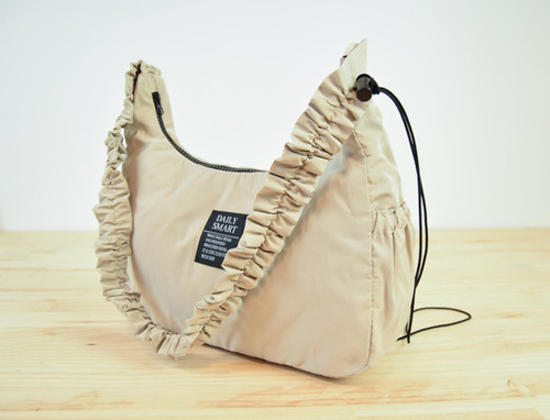 TODAYFUL Nylon gathered bag美品 TODAYFUL（トゥデイフル）の「Nylon gathered bag（ショルダー