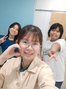 Murid di ruang kelas kursus bahasa Jepang Nihongo Japanese Language Center