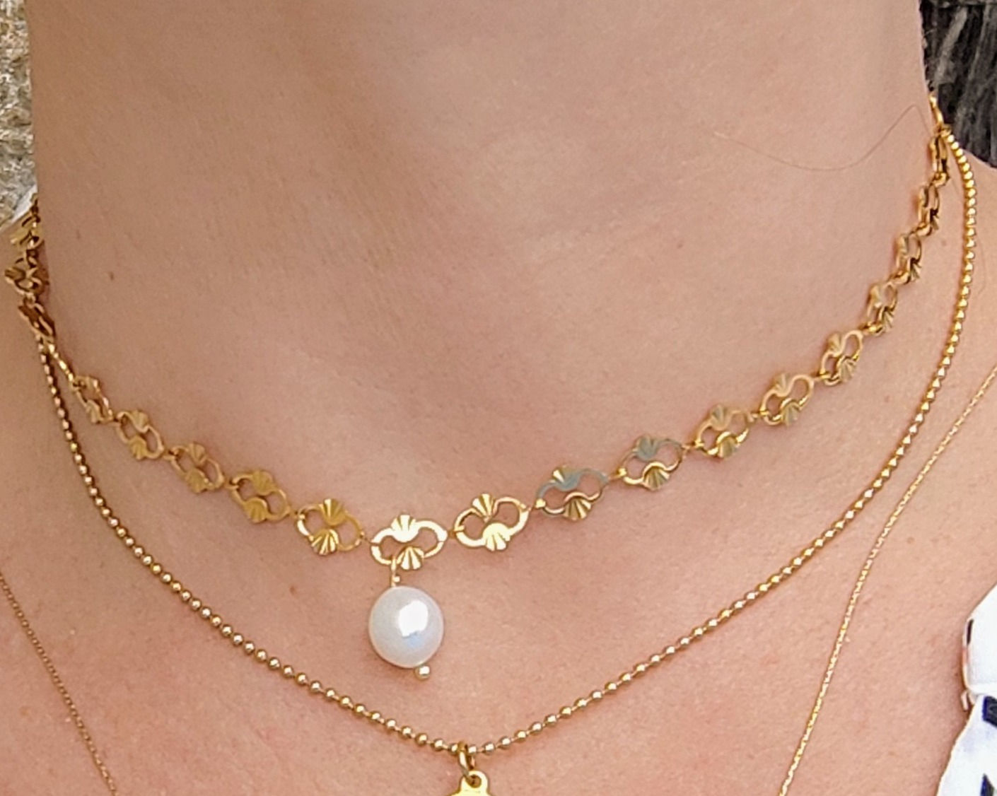 Collier ras de cou et perle d'eau douce blanche