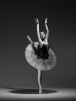 Rebecca Jorgensen bellet teacher performing an arabesque