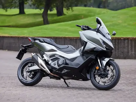 Honda Forza 750