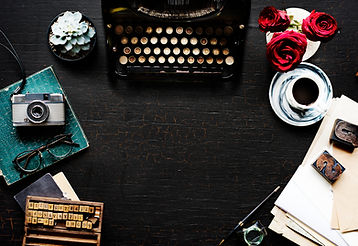 retro-typewriter-machine-old-style.jpg