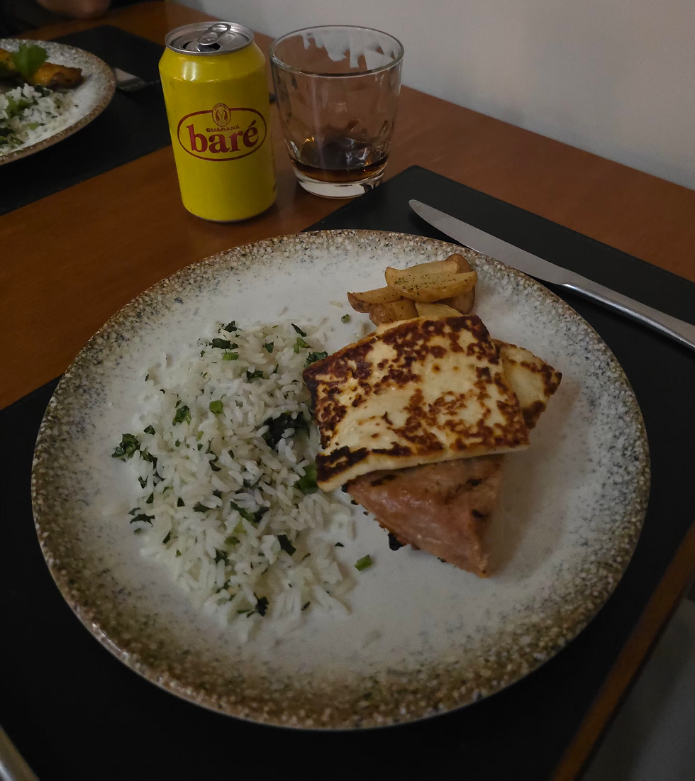 Filé de pirarucu grelhado coberto com queijo coalho do Restaurante Banzeiro