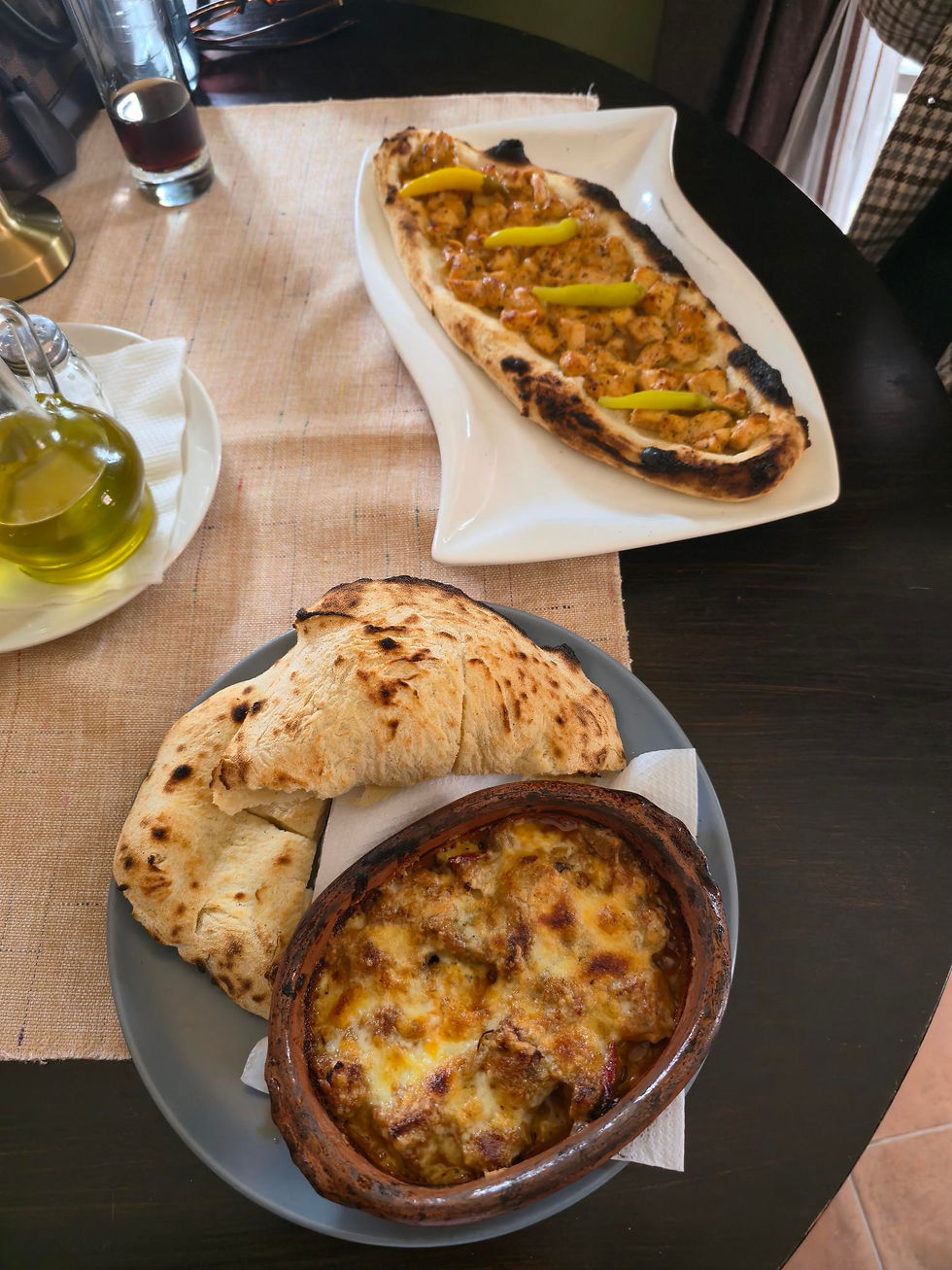 Selsko Meso e Pastrmajlija na Pizzeria Via Sacra