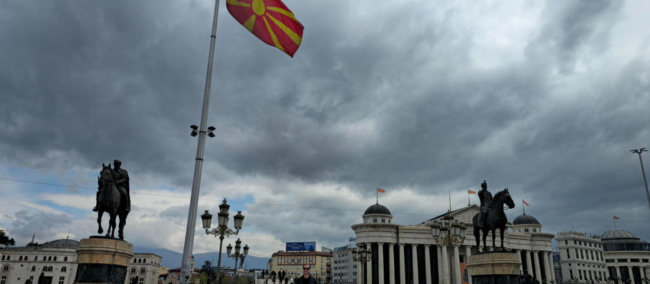 Escópia, a exótica e monumental capital da Macedônia do Norte