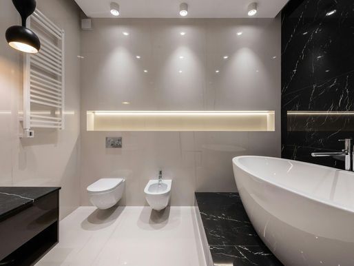 Cast Iron vs Fiberglass Tub: Homeowner's Guide