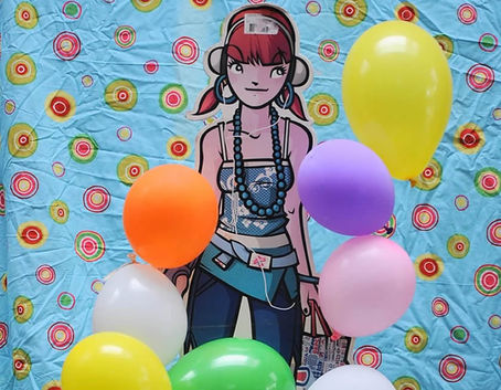 La fille Manga avec ballons / . pastels secs 