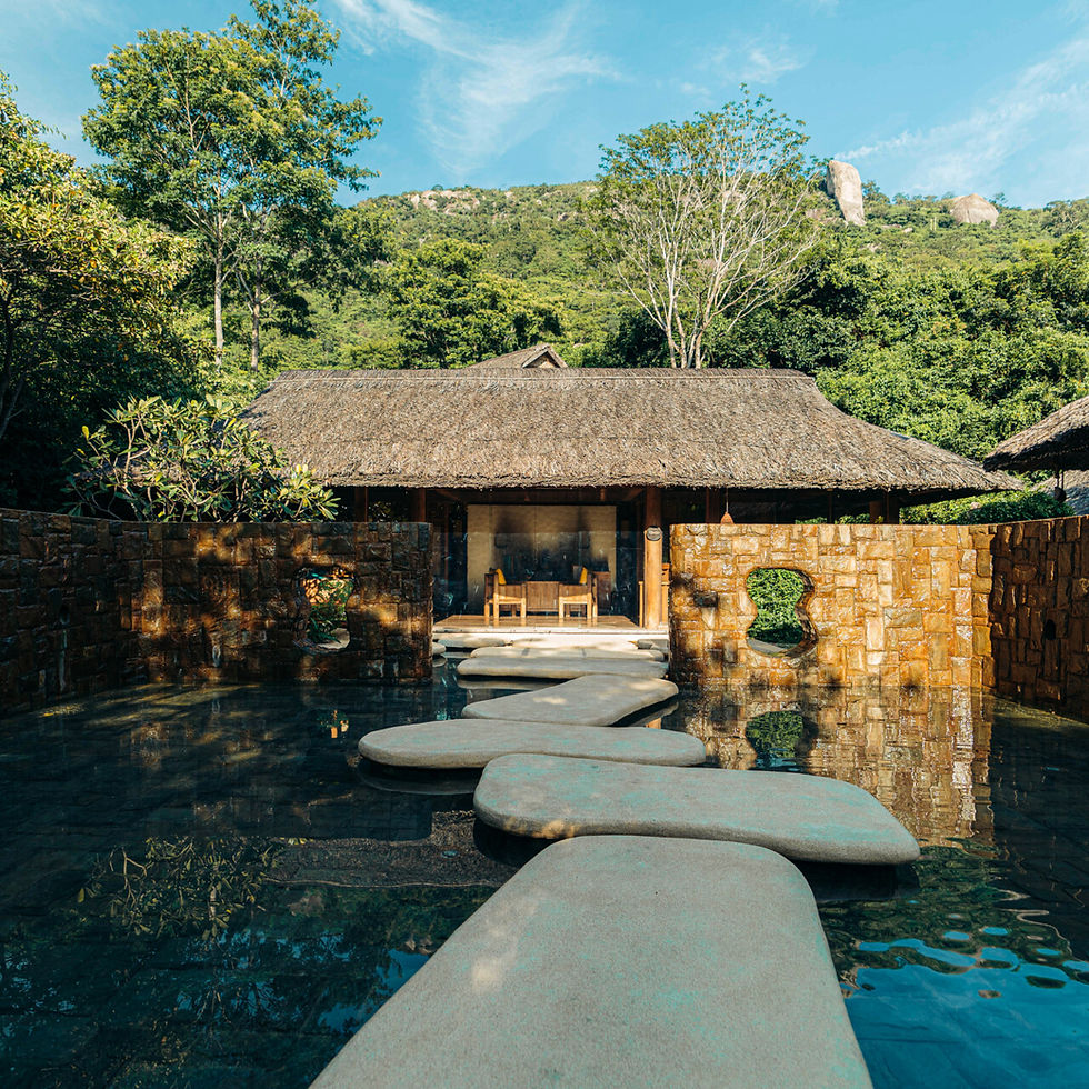 Thiết kế biệt thự mộc mạc và gần gũi với thiên nhiên tại khu nghỉ dưỡng Six Senses Ninh Vân Bay, Khánh Hòa.