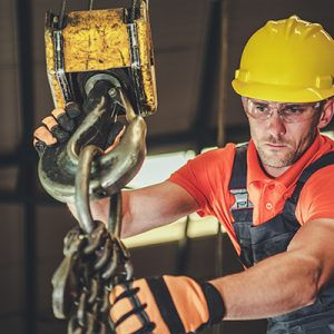 Barely any Safety Tips to Operate Overhead Crane