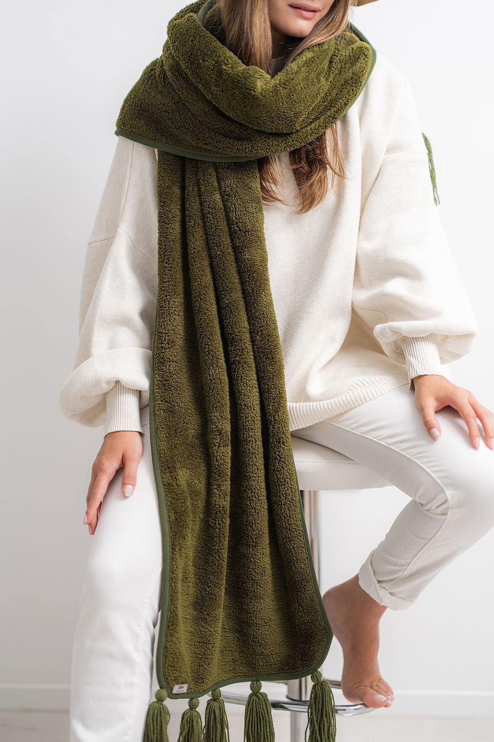 Softline Wellsoft Peluş Püsküllü Atkı/Scarf