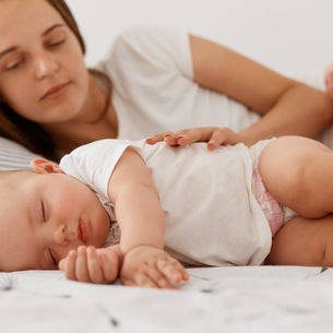 Los bebés con hábitos positivos de sueño despiertan menos