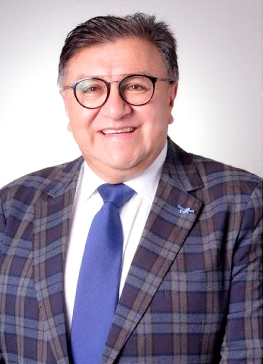 Dr. Armando Camino.
