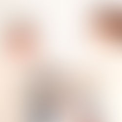 Enfermera tomando la presión a persona de la tercera edad.