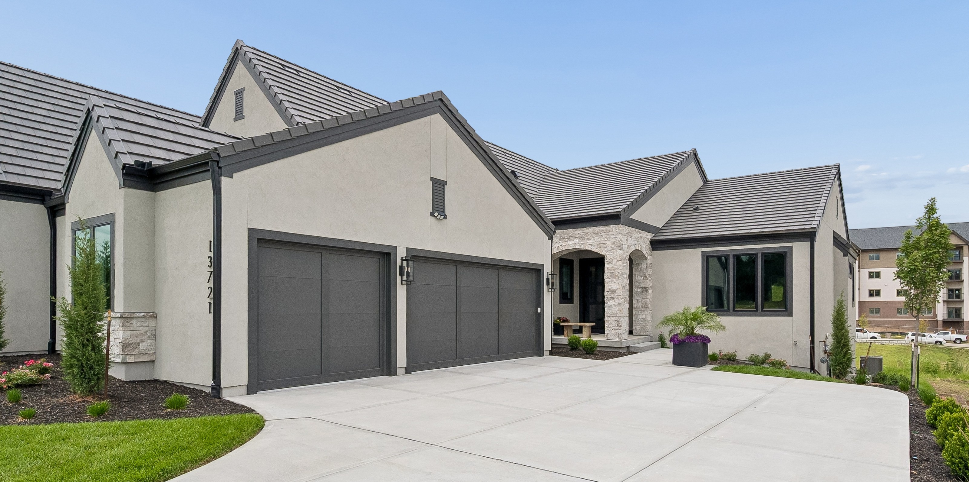 13721 Pembroke Ln — Willis Custom Homes