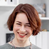 portrait-sq-natalka-160-zipic.webp