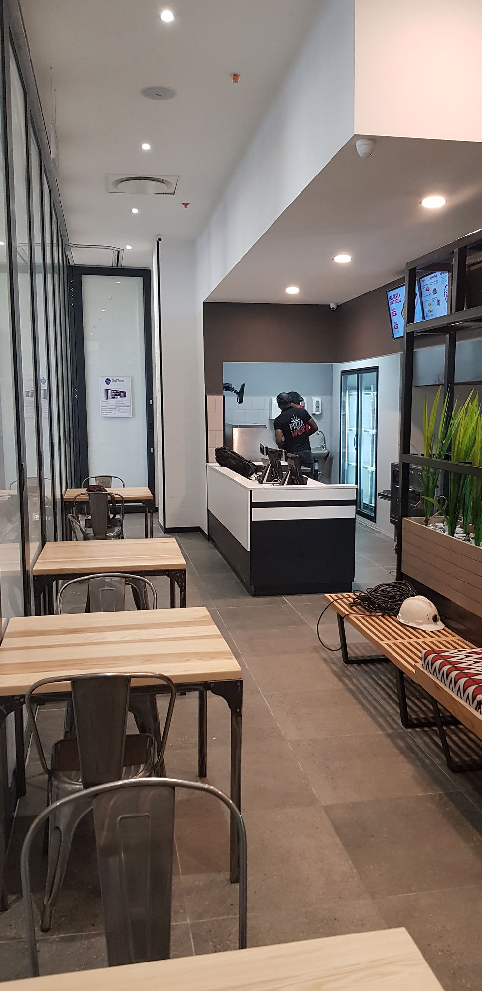 Piazza Hut- Baia Mall