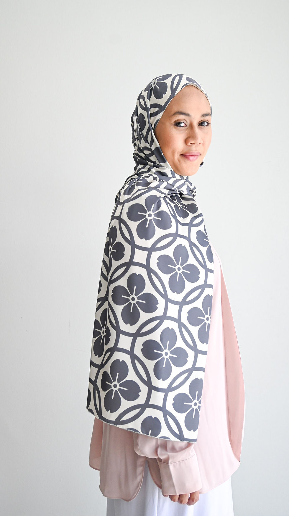 Thumbnail: Oriental Printed Shawl